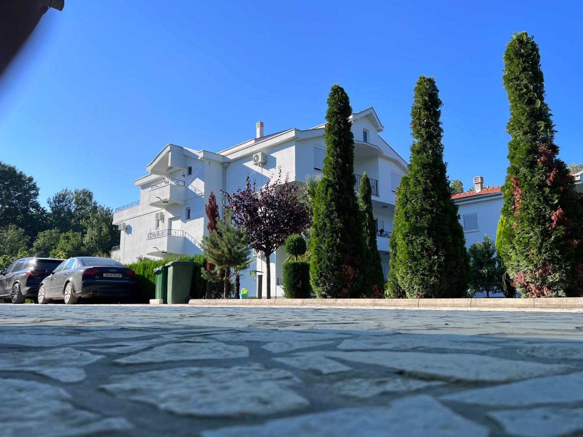 Residence Leora Улцинь Экстерьер фото