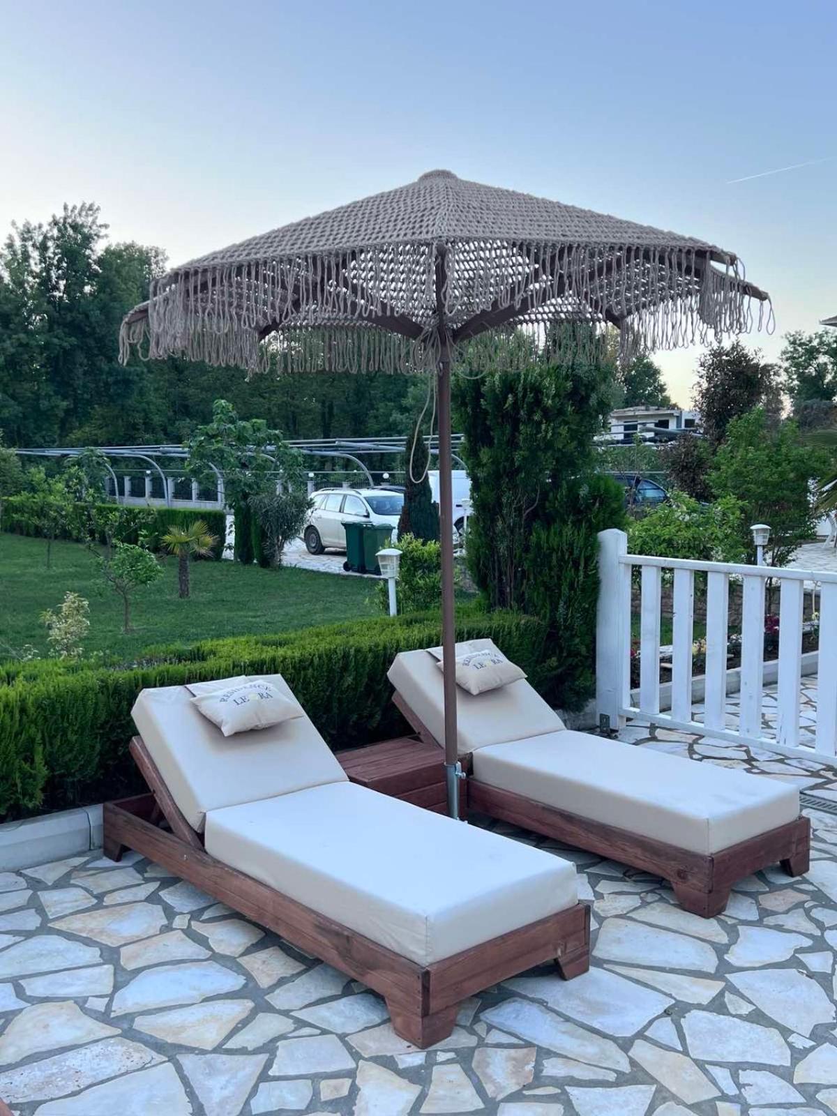 Residence Leora Улцинь Экстерьер фото